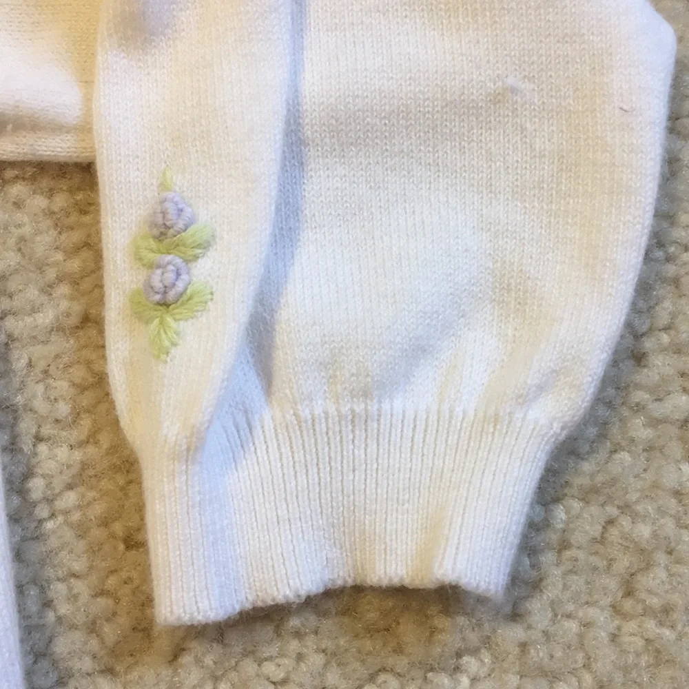 EUC Gymboree embroidered cardigan